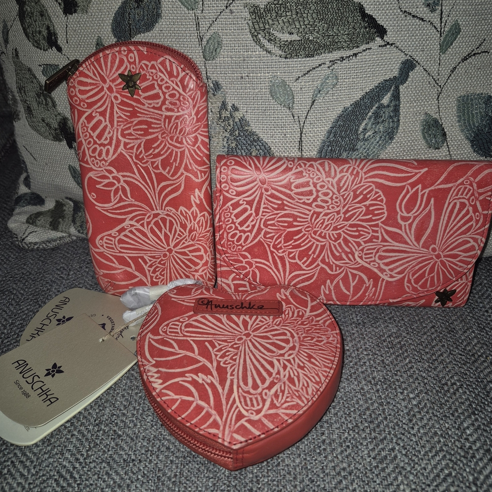 Anuschka Women's Red Floral Bag Set